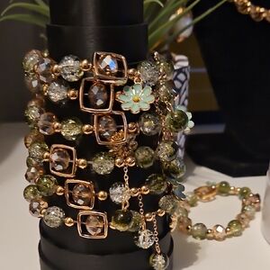 Green and Gold Tone Beaded Bracelet Set (6 Bracelets)